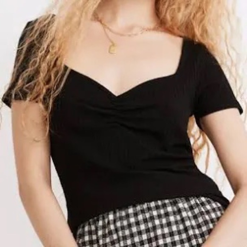 Madewell size medium ribbed sweetheart tee